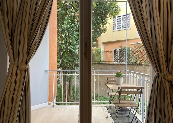 Family Flat Near Vatican